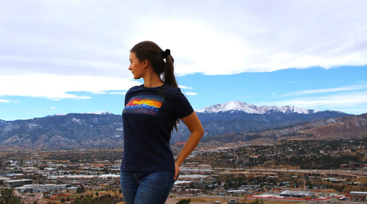 CO Pikes Peak Original Painted Design- Women's Relaxed T-Shirt